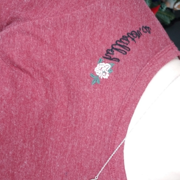 Hollister Crop - Picture 2 of 2